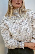 Cargar imagen en el visor de la galería, Blusa Loreto
