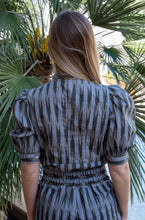 Cargar imagen en el visor de la galería, Blusa Otto
