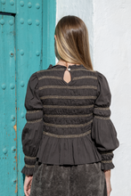 Cargar imagen en el visor de la galería, Blusa Montana
