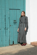 Cargar imagen en el visor de la galería, Falda Danae
