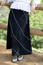 Cargar imagen en el visor de la galería, Falda Silva
