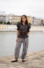 Cargar imagen en el visor de la galería, Blusa Bela

