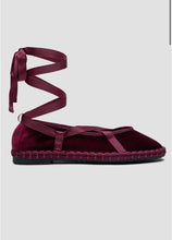 Cargar imagen en el visor de la galería, Bailarinas terciopelo
